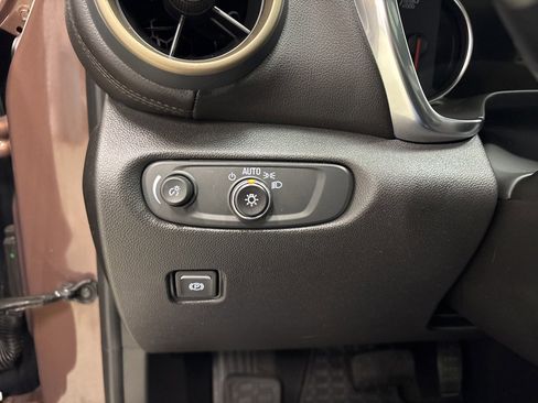 Used 2023 Chevrolet Blazer Premier w/ Driver Confidence II Package image 28