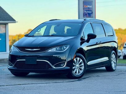 Used 2019 Chrysler Pacifica Touring-L