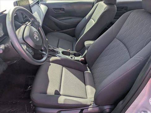 Used 2025 Toyota Corolla LE image 14