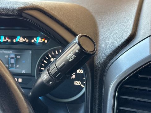 Used 2019 Ford F150 XLT w/ Equipment Group 302A Luxury AWD/4WD image 21