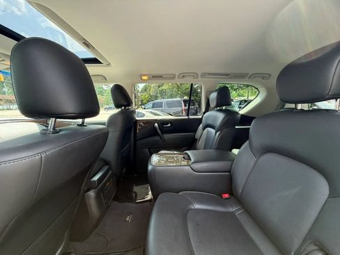 Used 2017 INFINITI QX80 4WD w/ Driver Assistance Package image 22