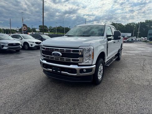 Used 2025 Ford F250 XLT w/ FX4 Off-Road Package AWD/4WD image 3