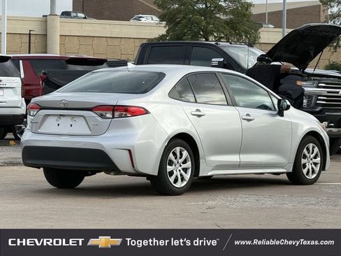 Used 2025 Toyota Corolla LE FWD image 6
