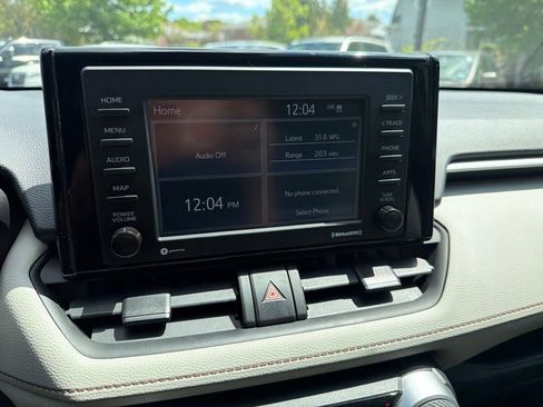 Used 2021 Toyota RAV4 XLE AWD/4WD image 17