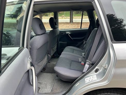Used 2003 Toyota RAV4 2WD image 29