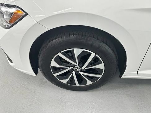 Certified 2024 Volkswagen Jetta S FWD image 17