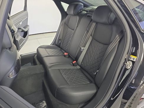 Used 2023 Audi S8 w/ S8 Executive Package image 21