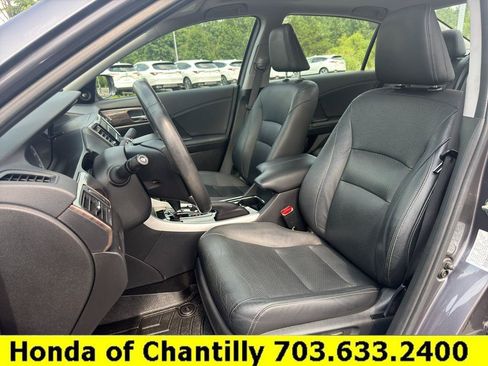 Used 2017 Honda Accord EX-L image 24