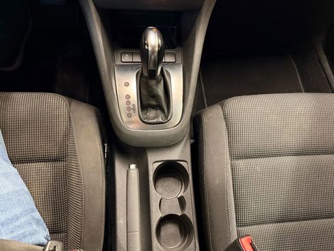 Used 2012 Volkswagen Golf 2-Door image 7