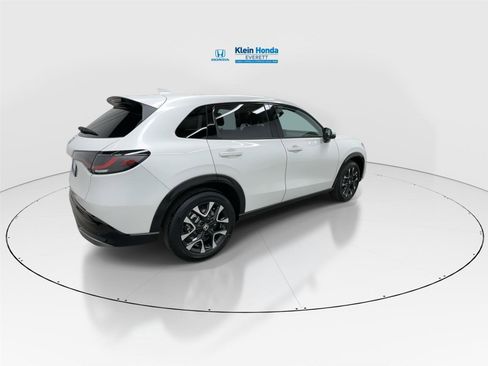 New 2026 Honda HR-V EX-L image 2