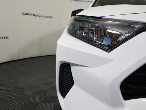 Used 2022 Toyota RAV4 LE image 3