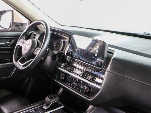 Used 2023 Nissan Pathfinder SL w/ Lighting Package (N92) image 26