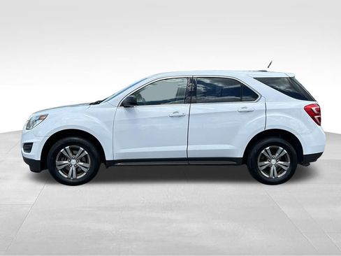 Used 2016 Chevrolet Equinox LS FWD image 2