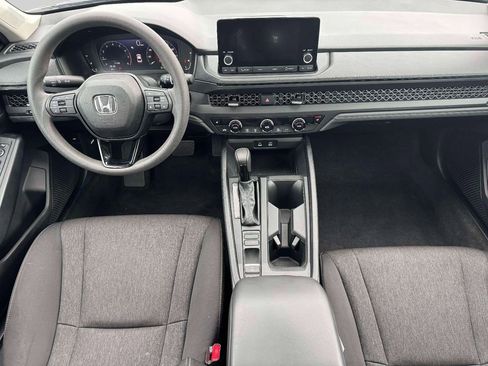 Used 2025 Honda Accord SE image 13