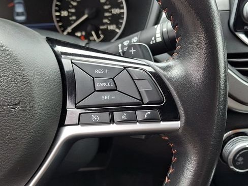 Used 2024 Nissan Altima 2.5 SR FWD image 23