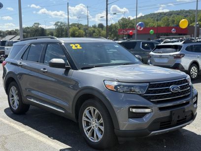 Certified 2022 Ford Explorer XLT w/ Equipment Group 202A