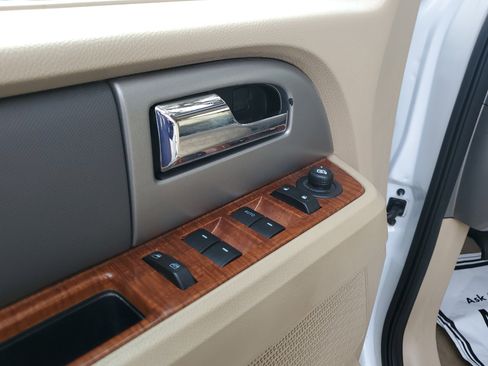 Used 2010 Ford Expedition Eddie Bauer image 19