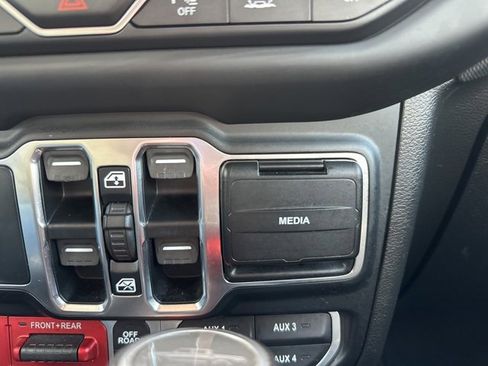 Used 2020 Jeep Gladiator Rubicon image 36