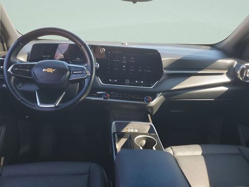 Used 2025 Chevrolet Equinox LT w/ Convenience Package II image 10