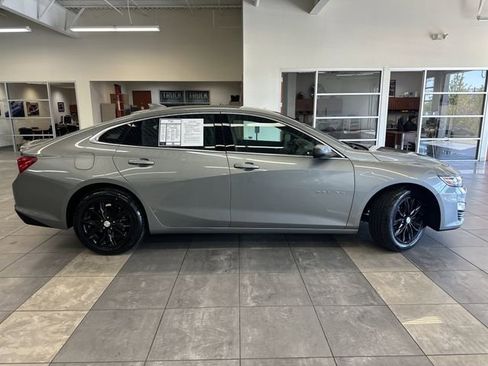 Used 2024 Chevrolet Malibu LT FWD image 3