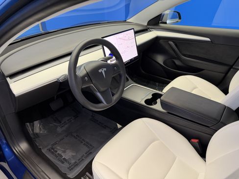 Used 2021 Tesla Model 3 Standard Range Plus RWD image 12