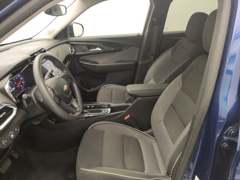 Used 2022 Chevrolet TrailBlazer LT FWD image 17
