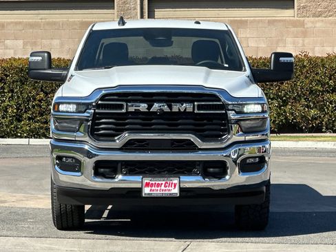 Used 2025 RAM 2500 Big Horn AWD/4WD image 9