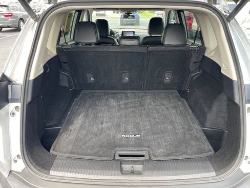 Used 2021 Nissan Rogue SV w/ Premium Package AWD/4WD image 7