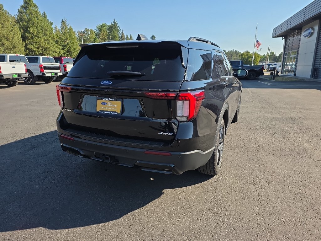 Certified 2025 Ford Explorer ST-Line w/ ST-Line Street Pack AWD/4WD image 8