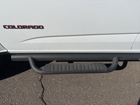 Used 2022 Chevrolet Colorado LT w/ Redline Special Edition image 11