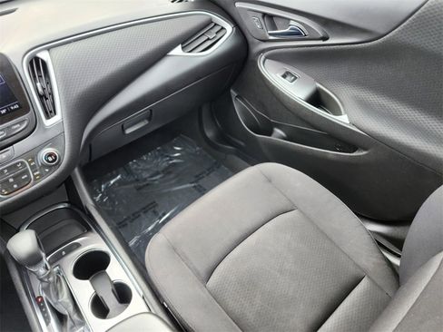 Used 2022 Chevrolet Malibu LT image 13