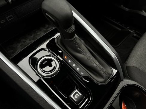 Used 2025 Chevrolet Colorado W/T w/ WT Convenience Package II image 19