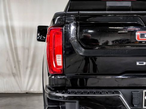 Used 2023 GMC Sierra 3500 Denali w/ Denali Black Diamond Edition AWD/4WD image 43
