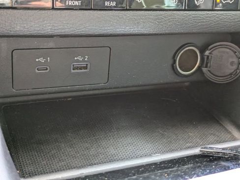 Used 2023 Mitsubishi Outlander SE image 25