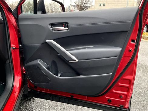 Used 2025 Toyota Corolla Cross XLE image 22