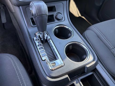 Used 2014 GMC Acadia SLE image 7