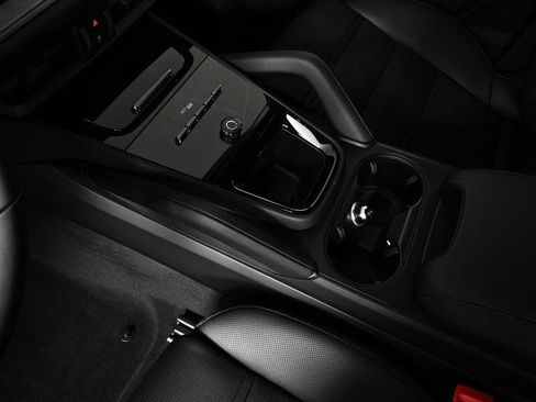 Certified 2026 Porsche Cayenne Coupe AWD/4WD image 18