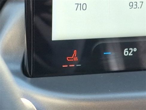 Used 2023 Ford Escape SE image 19