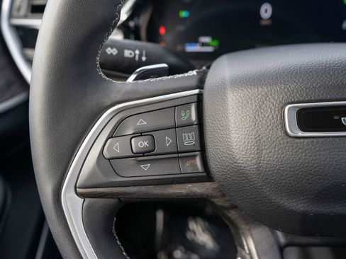 Used 2022 Jeep Grand Cherokee Limited 4xe w/ Luxury Tech Group II image 27