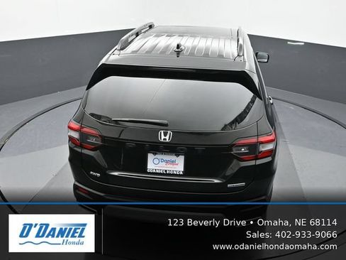 Used 2024 Honda Pilot Touring image 17