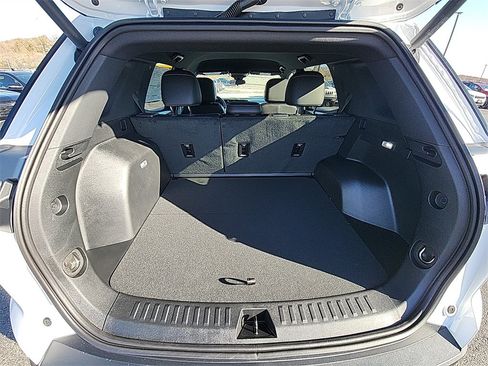 New 2026 Chevrolet Equinox LT w/ Convenience Package II image 32