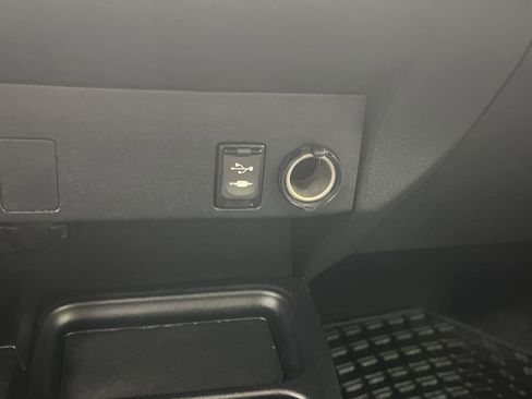 Used 2017 Toyota RAV4 LE w/ Carpet Mat Package image 21