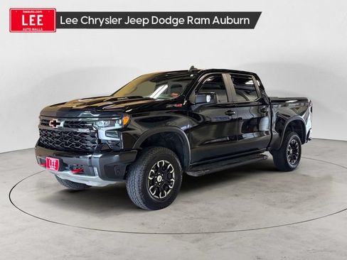 Used 2024 Chevrolet Silverado 1500 ZR2 w/ Technology Package AWD/4WD image 1