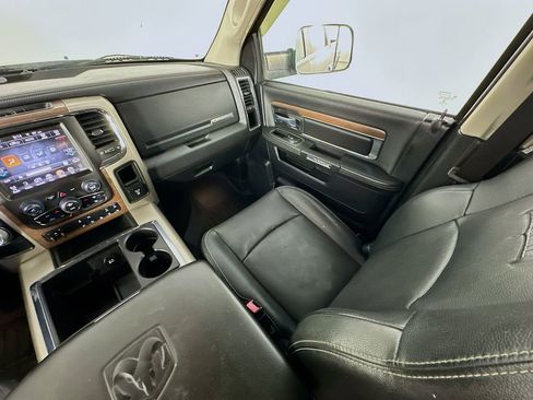 Used 2014 RAM 1500 Laramie image 9