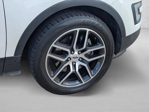 Used 2017 Ford Explorer Sport image 21