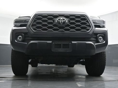 Used 2022 Toyota Tacoma TRD Off-Road AWD/4WD image 33