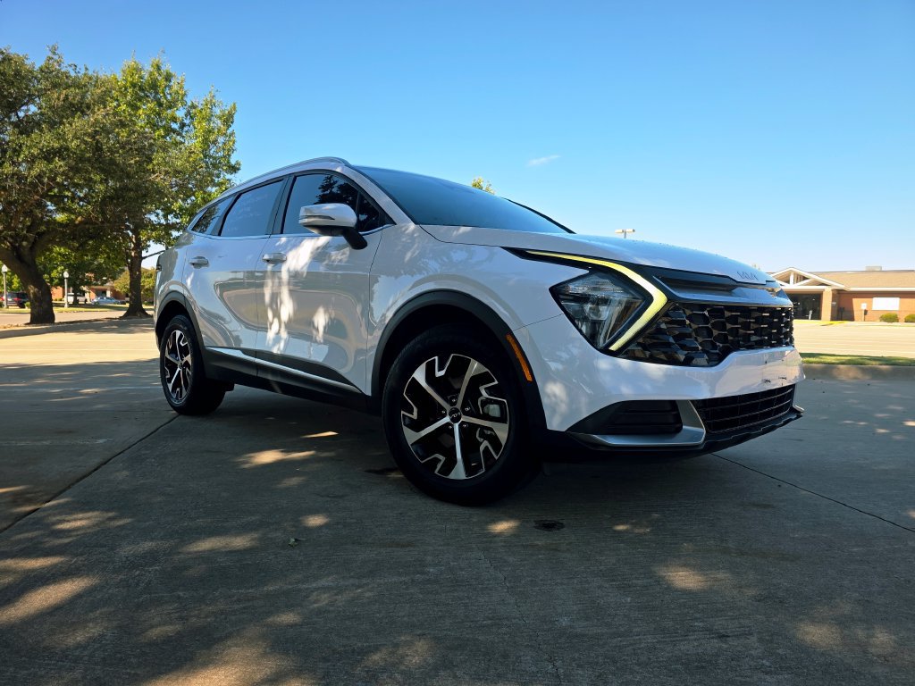Used 2023 Kia Sportage EX AWD/4WD image 5