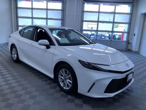 Certified 2026 Toyota Camry LE FWD image 34