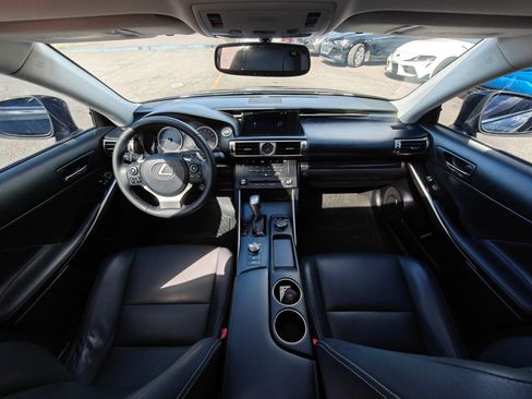 Used 2015 Lexus IS 250 RWD image 30