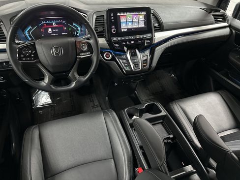 Used 2024 Honda Odyssey Touring image 12
